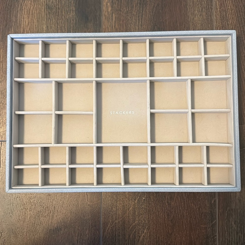 Never used Stackers Supersize 41 section tray in Dusty Blue